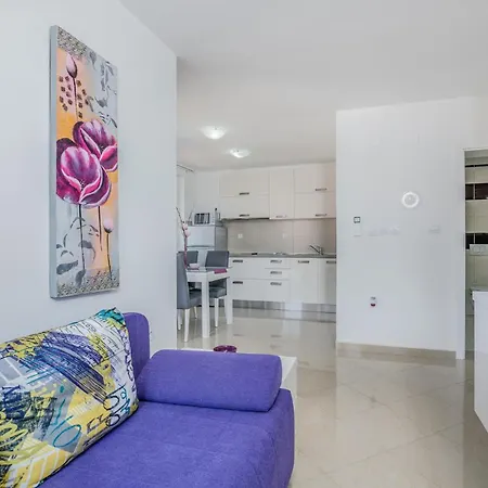 アパート 1 Bedroom Amazing In