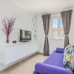 Gorgeous In With Swimming Pool Apartmán