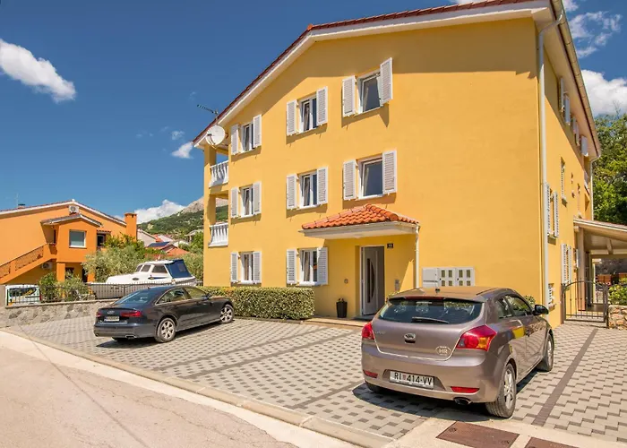 1 Bedroom Beautiful In